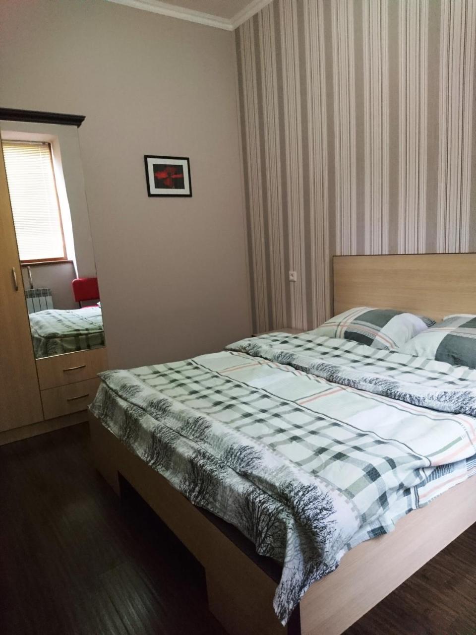 Luxury Apartment In The Centre Of 예레반 외부 사진