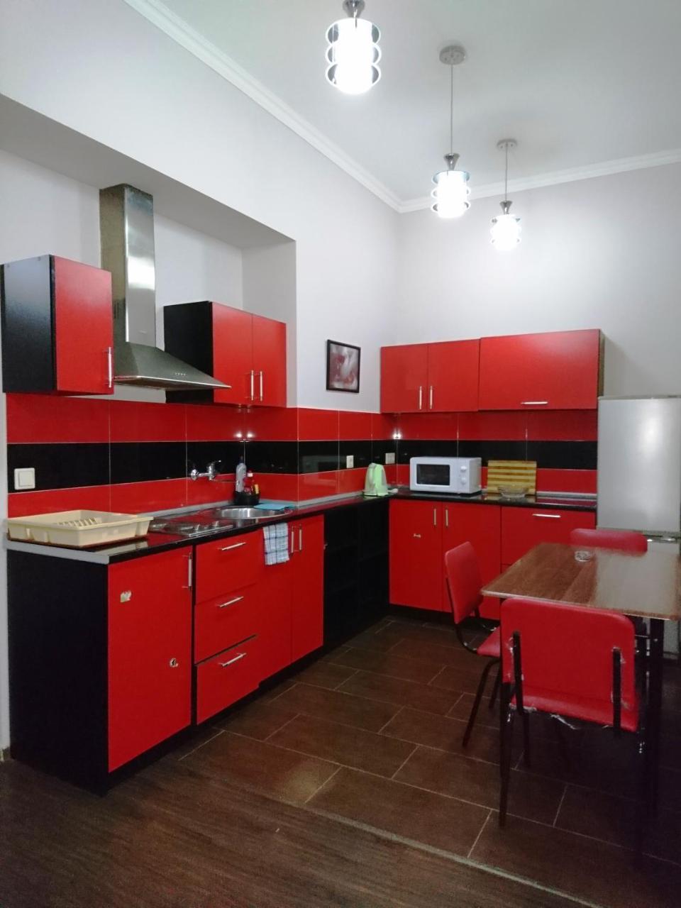 Luxury Apartment In The Centre Of 예레반 외부 사진