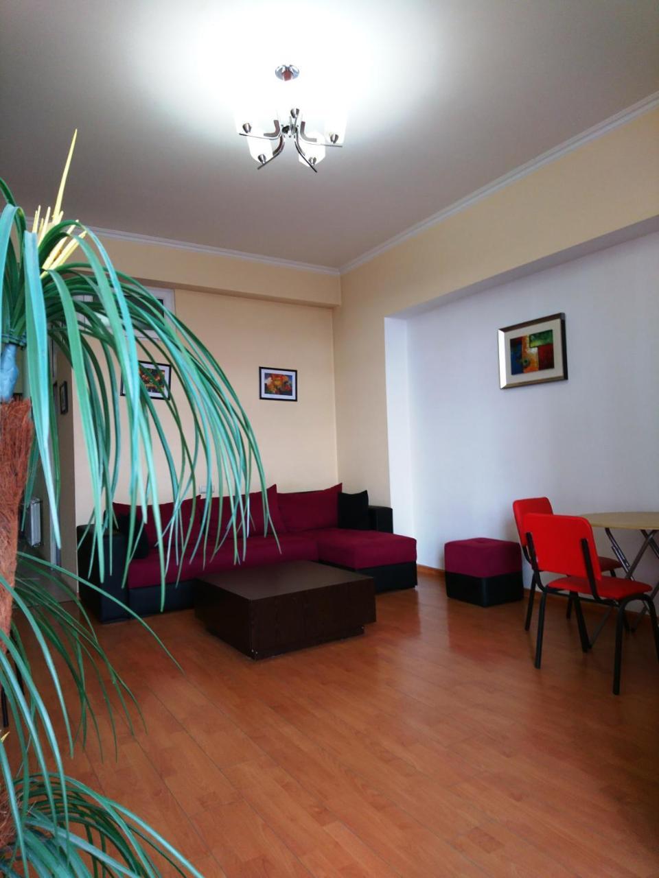 Luxury Apartment In The Centre Of 예레반 외부 사진
