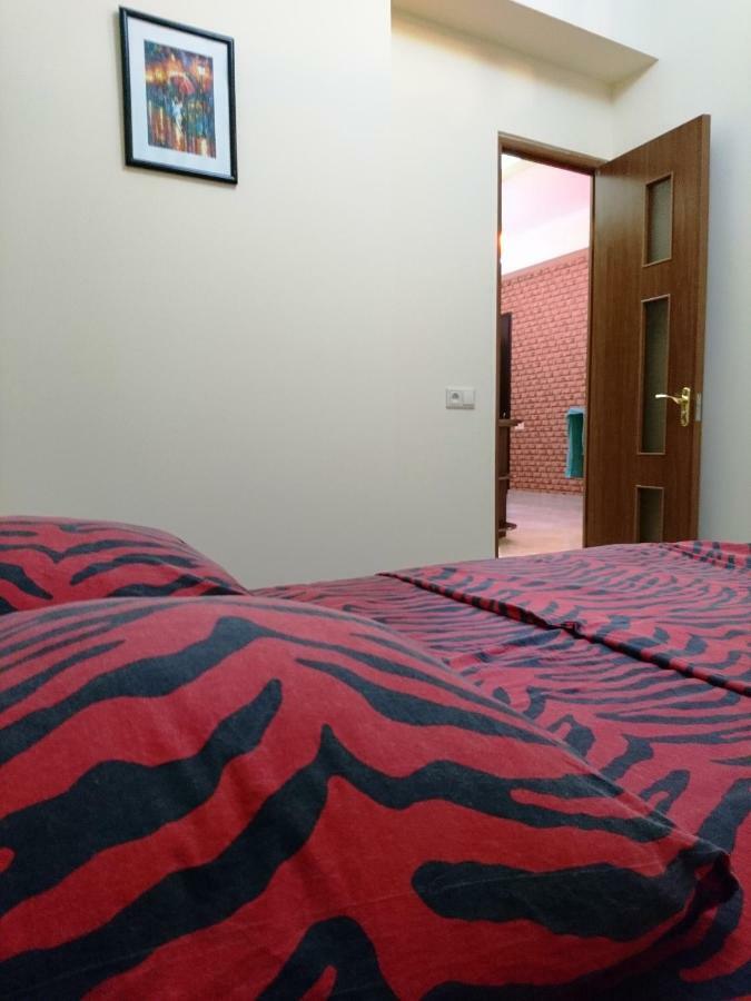 Luxury Apartment In The Centre Of 예레반 외부 사진