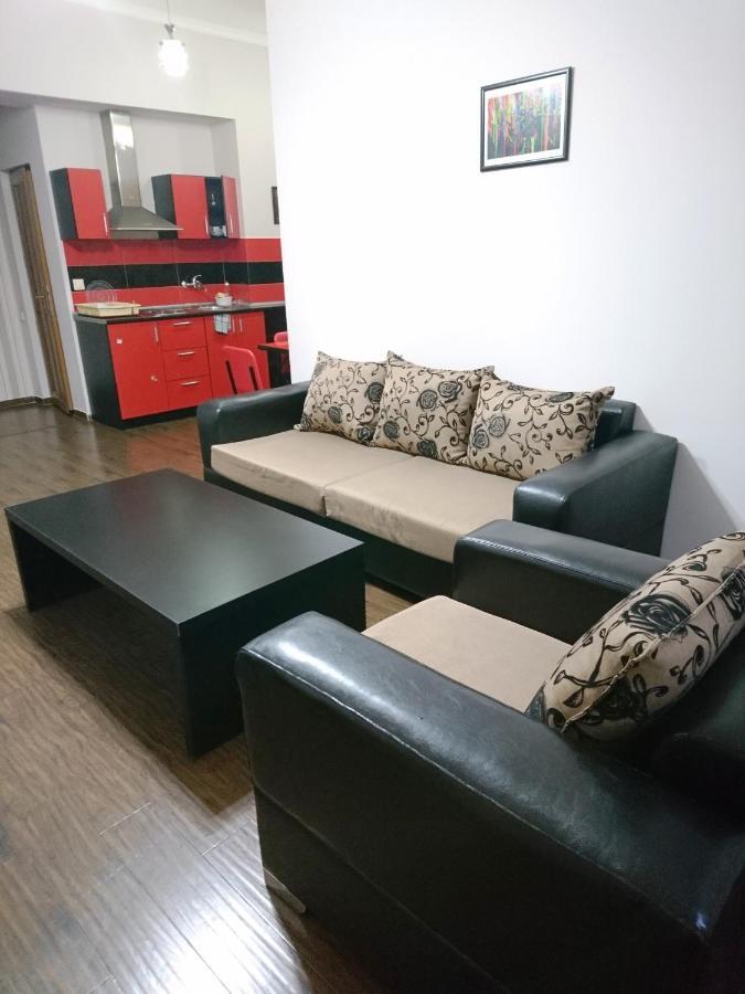 Luxury Apartment In The Centre Of 예레반 외부 사진